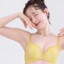 キスするブラ新色登場♡春夏気分を高める華やかフルーティーカラー