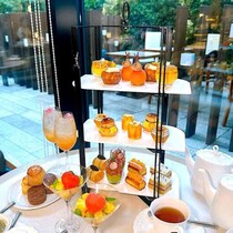 【フォーシーズンズホテル大阪】華やかに彩るマンゴーアフタヌーンティー