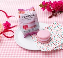 セブンプレミアムのマカロンアイス新作♡ピンク色の限定フランボワーズに注目