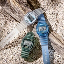 TIMEXのシースルー新作登場！涼しげなT80で叶える夏の腕元コーデ