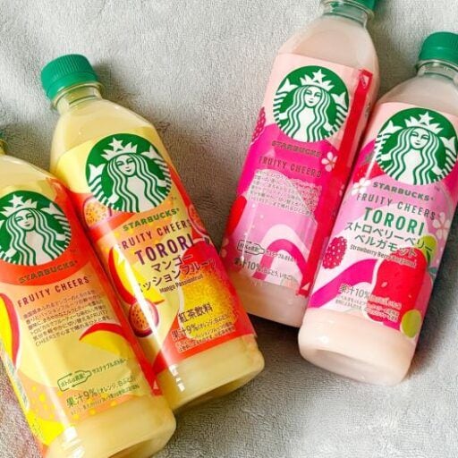 スタバの新作は“飲むフルーツティーラテ”！夏気分を盛り上げる「FRUITY CHEERS™ TORORI」がセブン限定で登場