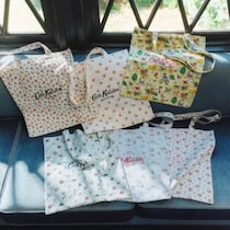 Cath Kidstonの夏新作が登場！心ときめく6柄のトートバッグ＆ハンカチ