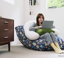 MOOMIN×Yogiboの夢のコラボ登場！癒やし空間を彩る新作アイテムに注目