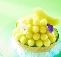 ホテル日航大阪のかき氷が豪華すぎる♡メロン1玉使用の夏限定スイーツ登場