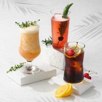 スターバックス リザーブ® ロースタリー 東京で楽しむ夏限定ビバレッジ＆パン飲み体験