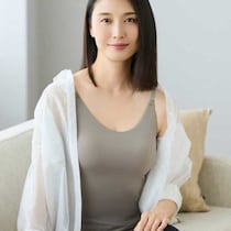BAMBI WATER×橋本マナミが魅せる、快適さと美胸を叶える新ブラトップ習慣