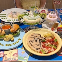『トイ・ストーリー5』 OH MY CAFE がBOX cafe&space ＫＩＴＴＥ OSAKA2 号店にて開催中！