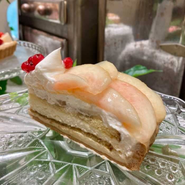PEACHフェアの山梨県産 プレミアムピーチのティラミス~カフェラテ風味~カット
