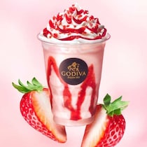 ゴディバ×ストロベリーの贅沢な夏♡季節限定ドリンク3種が7月31日より登場