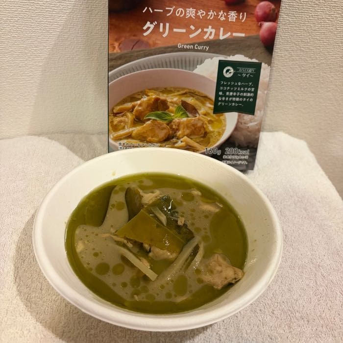 ファミマルのグリーンカレー1