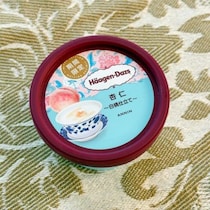 夏だけのご褒美♡ ハーゲンダッツ新作は「杏仁×白桃」。ひと口でうっとりする期間限定フレーバーが登場！