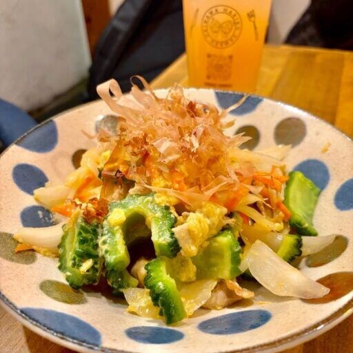 【はりくやまく】西大島でみつけた、沖縄料理と炭火焼きが楽しめる居心地の良い居酒屋