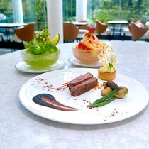 【ウェスティンホテル大阪】華やかなランチを彩る、フレンチシェフの「かき氷」