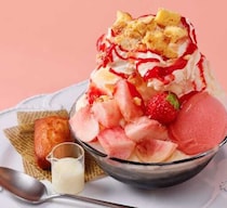 パティスリー＆カフェ デリーモのパフェ氷新作♡桃と苺の贅沢ショートケーキ風かき氷