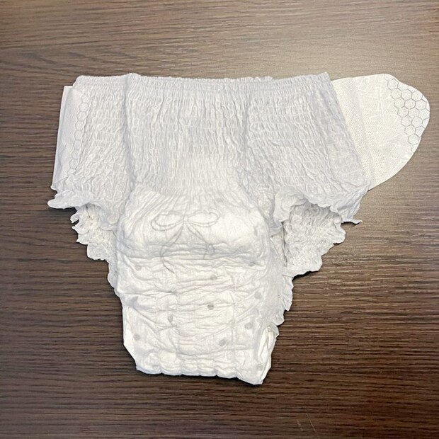 ショーツ型なのに…？ ズボンを脱がずにラクラク交換！ SNSで話題の「お出かけ交換ショーツ」を試してみた♪