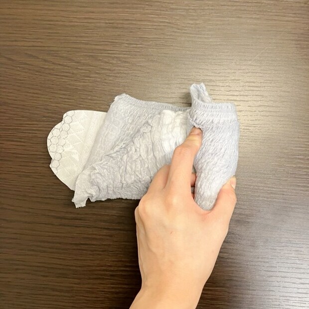 ショーツ型なのに…？ ズボンを脱がずにラクラク交換！ SNSで話題の「お出かけ交換ショーツ」を試してみた♪