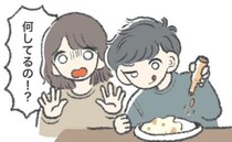 「えぇっ！？そんなにかけるの！？」カレーやシチューにドバドバと…夫の食の好みにびっくり