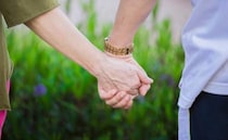 「ときめき」が「ため息」に…変化した夫の体臭。向き合い続けた妻が実感した30年の絆【体験談】