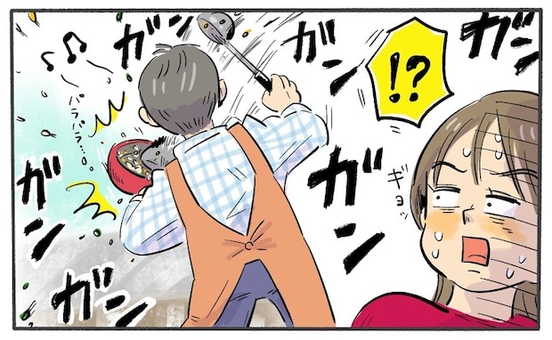 「ガンッガンッ」何の音！？料理にハマった夫…でもキッチンからとんでもない音が。フライパンを見ると