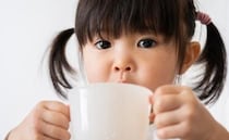 災害時は脱水症状が起こりやすい状況に…誰でも簡単！「経口補水液」の作り方＜防災ノウハウ＞