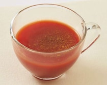 寝る前の一杯に！シナモンの香りでリラックス「ホットトマトジュース」のレシピ