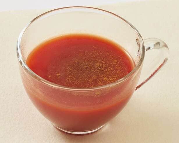 寝る前の一杯に！シナモンの香りでリラックス「ホットトマトジュース」のレシピ