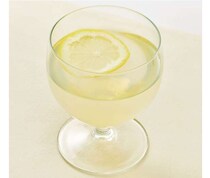 ストレス緩和に！穏やかな甘さが心地よい「はちみつレモン水」のレシピ