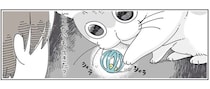 新しいおもちゃで遊ぶ愛猫。待て、さっきのどこやった？／夜は猫といっしょ4