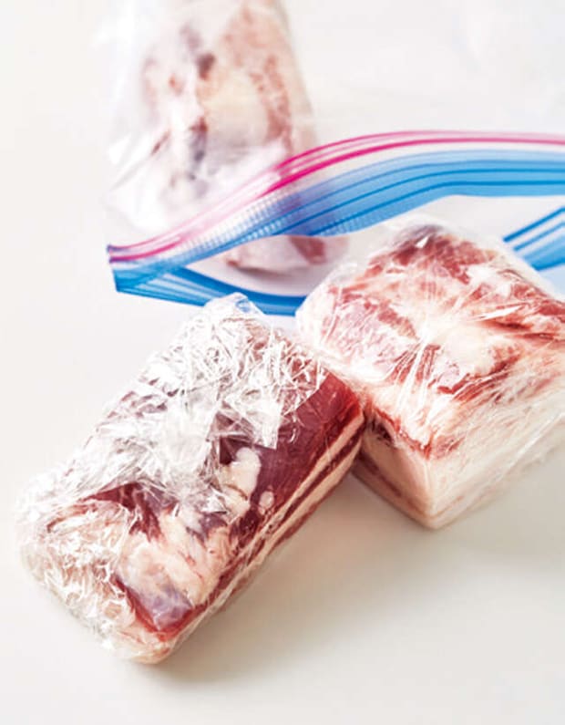 お得に買った肉・魚を冷凍室で眠らせない、パサつかせない！ プロが教える冷凍・解凍テク