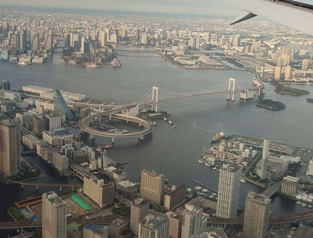 【大人の地図遊び】東京のシンボルを空から見下ろす！誰もが知る「あの大きな橋」