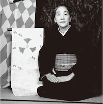 着付けはわずか十分。91歳の呉服店主がたどり着いた、道具に頼らない潔いきもの術