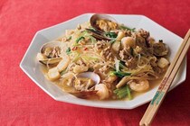 野菜と海鮮の出汁がじんわり染みる。心も体も温まる「海鮮春雨煮込み」のレシピ