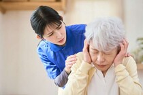65歳からの生活に影響することも。子ども時代のストレスが「老後の自立」を左右する理由