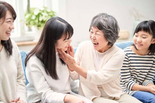 「息子に似てよかったわ」孫を褒める義母の口癖。えっ、私を下げてる？ 我慢できず反論すると＜前編＞