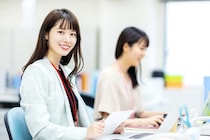 派遣の私は残業...。30分労働で「サボリ新記録」を更新!? 女性社員の信じられない一日＜前編＞