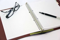 認知症の母の遺品整理で見つけた数年分の家計簿。そこには「日常のメモ」が記されていて...＜前編＞