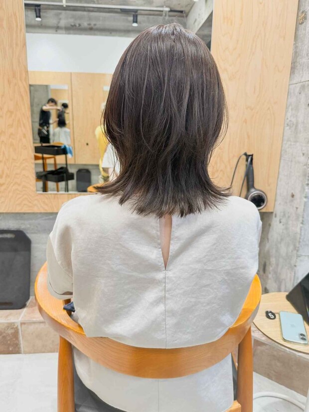 バッサリは嫌、、→大丈夫！【40・50代】は「ミディアムレイヤー」で失敗せずイメチェン♡