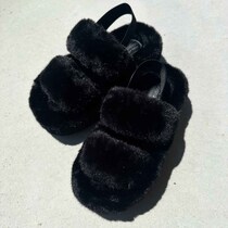 「可愛いだけじゃない！」【しまむら】マニア大絶賛♡「バズりシューズ」