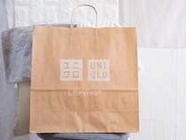やっぱり【Uniqlo U】がセンス良い！ 大人の洗練見え♡「グレー色トップス」