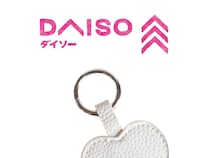 サッと鞄につけるだけ！【ダイソー】見た目も可愛い♡「便利アイテム」