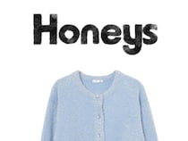 【ハニーズのブルー】が大人可愛い！ 40・50代の秋冬に♡「着映えトップス」