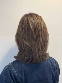 結んでも下ろしてもOK！【40・50代】が参考にしたい♡【ミディアムレイヤー】