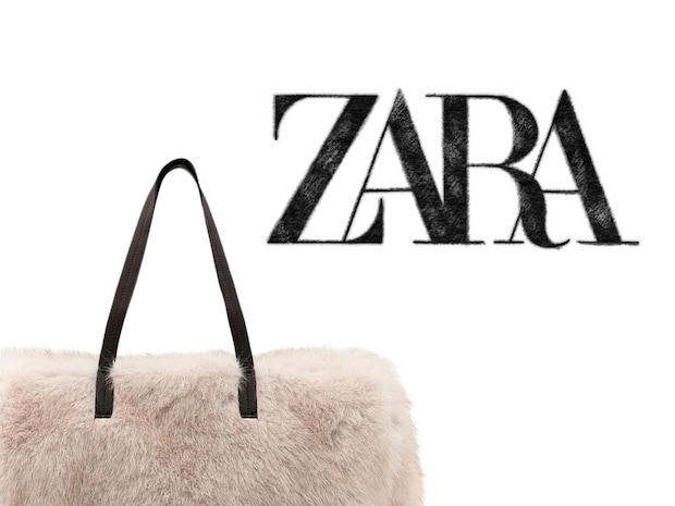 【ZARA】に可愛いの売ってたーーッ! 秋冬に欠かせない♡「もこもこバッグ」