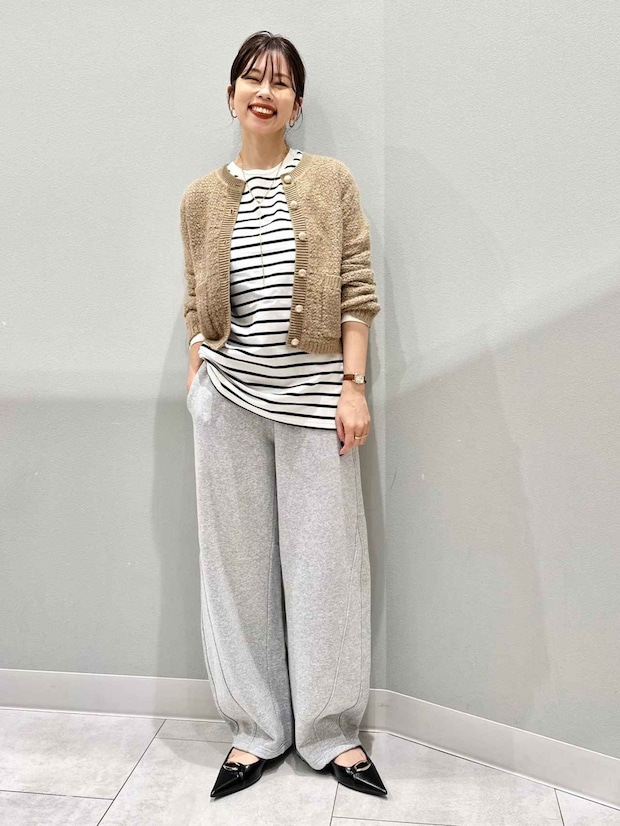 「ダル着みえ」→ 回避！【GU】40・50代が真似したい！「大人スウェットパンツコーデ」