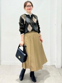 【GUのベージュ】が秋冬におすすめ！ 大人の即戦力♡「高見えスカート」