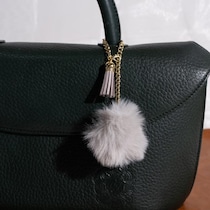 それどこの？→ なんと【セリア】なんです！ 大人がバッグに付けたい♡「110円チャーム」