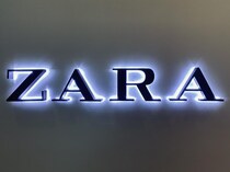 【ZARAのグリーン】がセンス100点♡ 大人が試したい「きれいめアイテム」