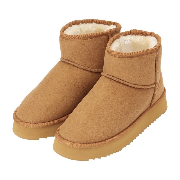 雨や雪の日でも大丈夫！【ワークマン新作】冬のスタメンに任命！「ムートン風ブーツ」