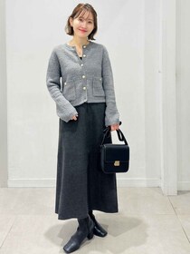 【GUのスカート】がかなり高見え！ 40・50代が真似したい「上品コーデ」