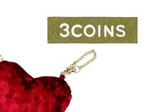 バッグにつけられる「激かわポーチ」→【3COINS】に売ってたーーッ！